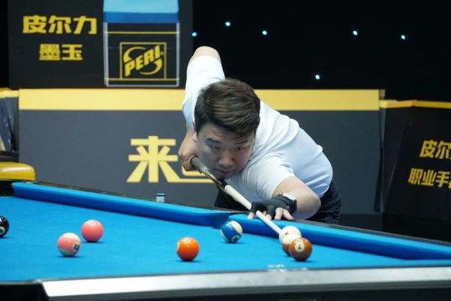 但他的表现 但他的表现